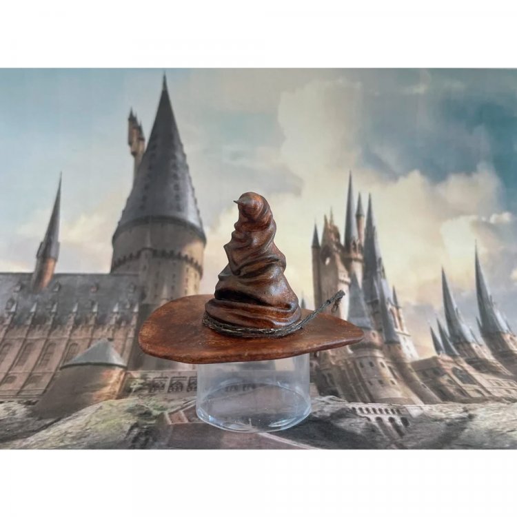 Harry Potter - Sorting Hat 1.77" Figure