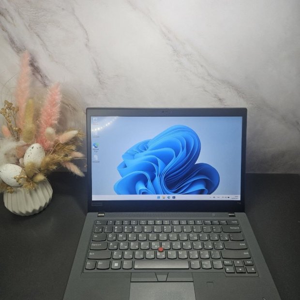 Lenovo ThinkPad T14 Gen 2 laptop