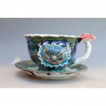 Alice In Wonderland - Smiling Cheshire Cat Mug With Saucer
