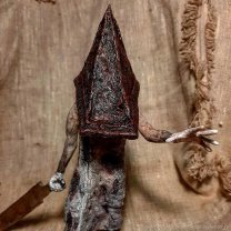 Silent Hill - Pyramid Head Figure