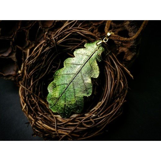 Green Oak Leaf Pendant Necklace