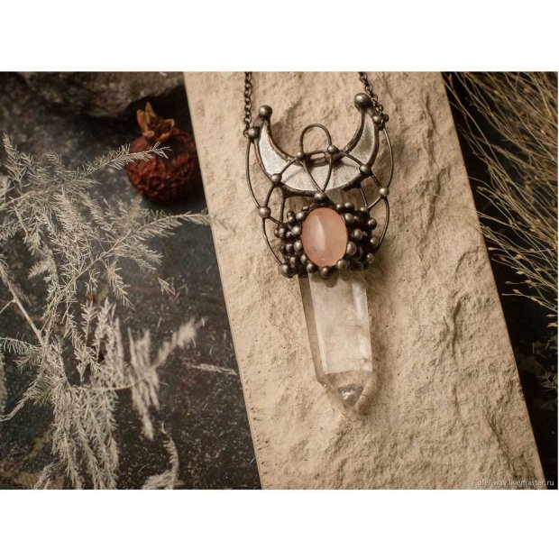 April Necklace