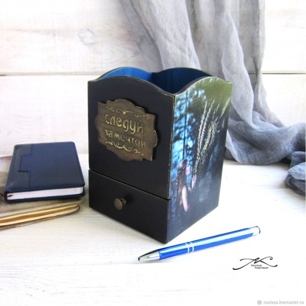 Dragons Pencil Stand
