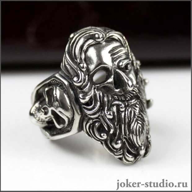 Tich's with a Pirate's Skull Ring
