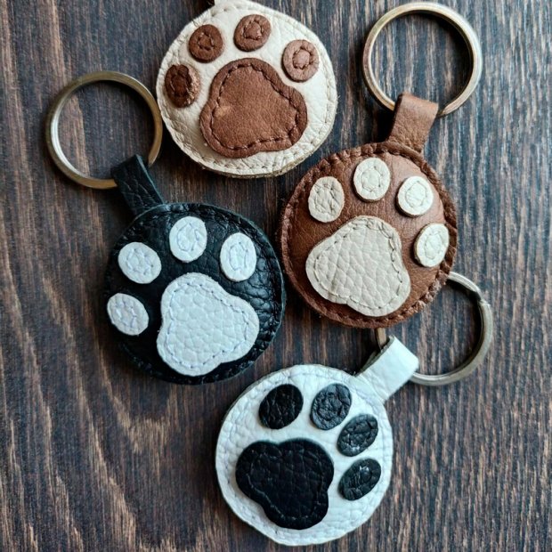 Paw Keychain
