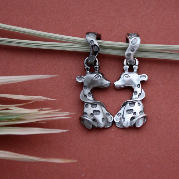 Giraffes Paired Pendants v2