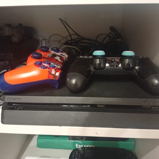 PS4 Slim