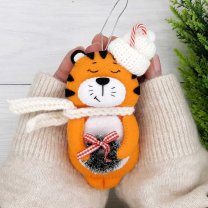 Tiger With Christmas Wreath Plush Toy