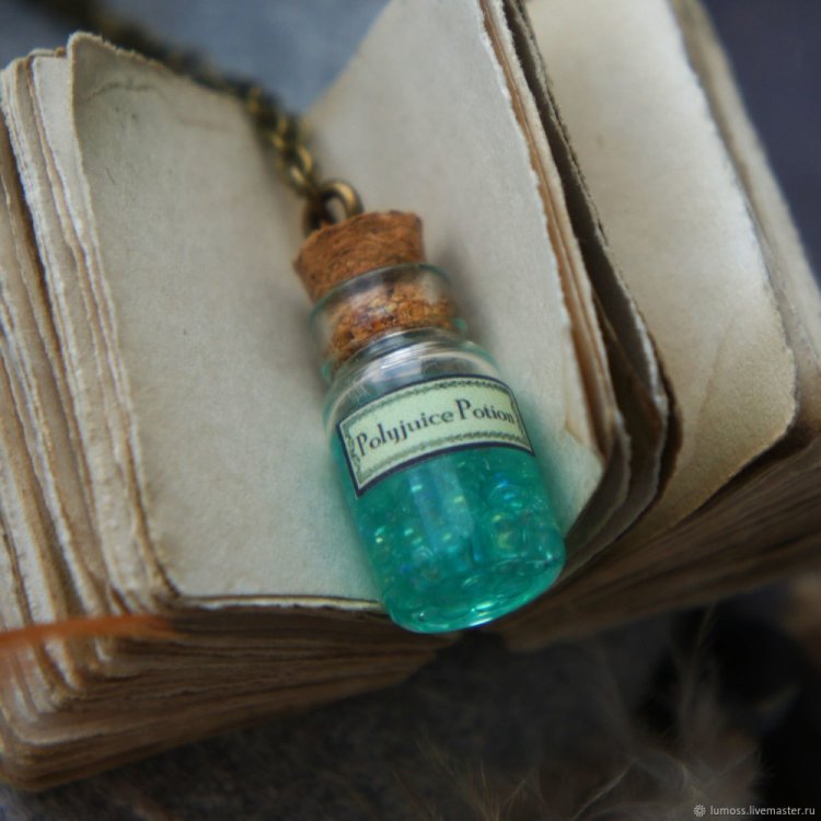 Harry Potter - Polyjuice Potion Pendant Necklace