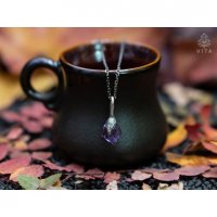 Bud Pendant Necklace
