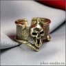 Gamor Rock with a Skull Ring