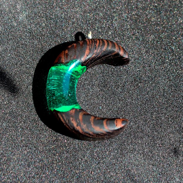 Shining Crescent Pendant Necklace