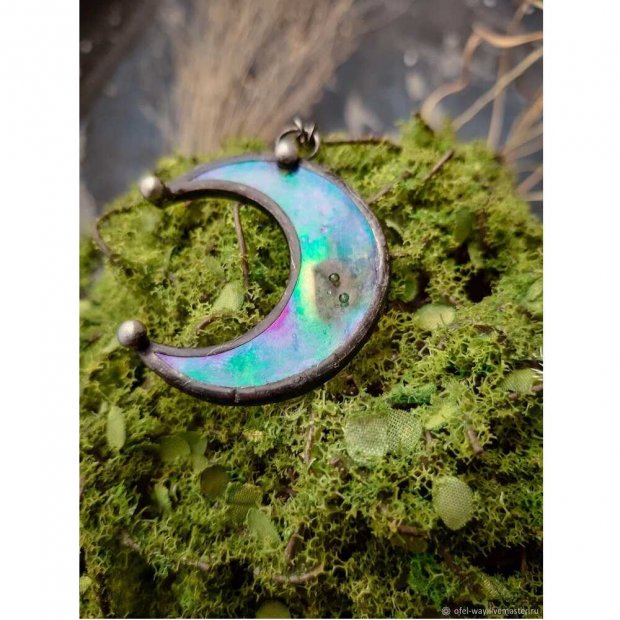 Transparent Crescent Necklace