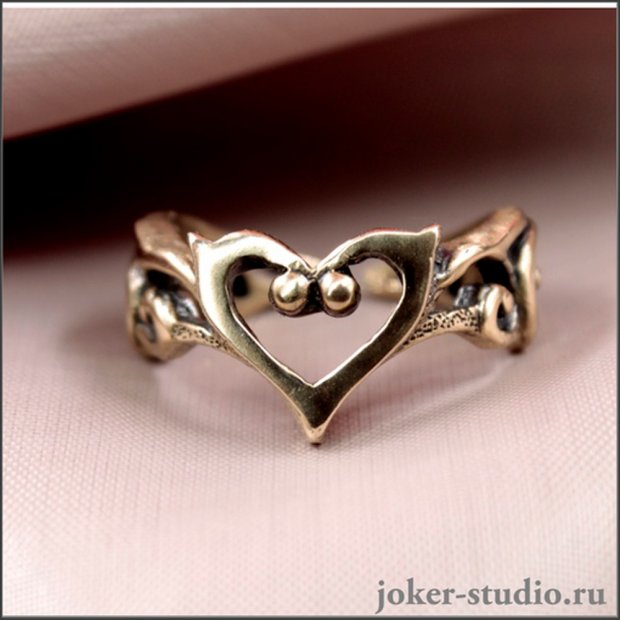 Lolita Heart Ring