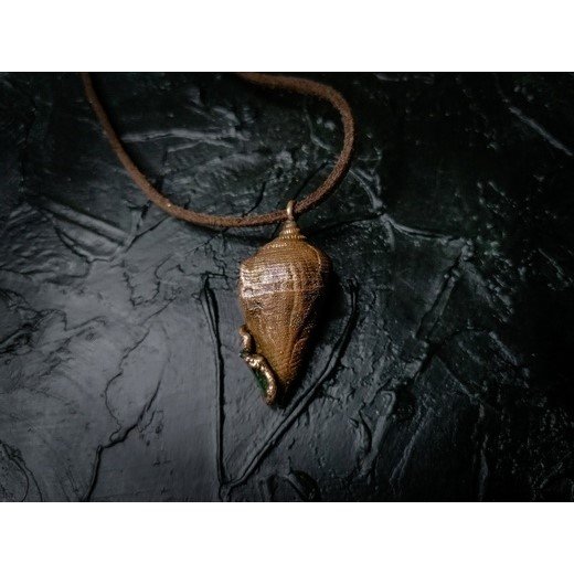 Seashell Pendant Necklace