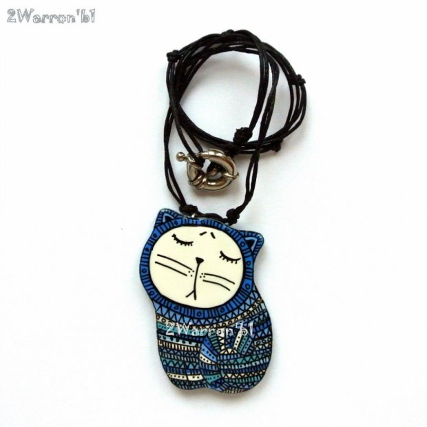 Pensive Cat Necklace