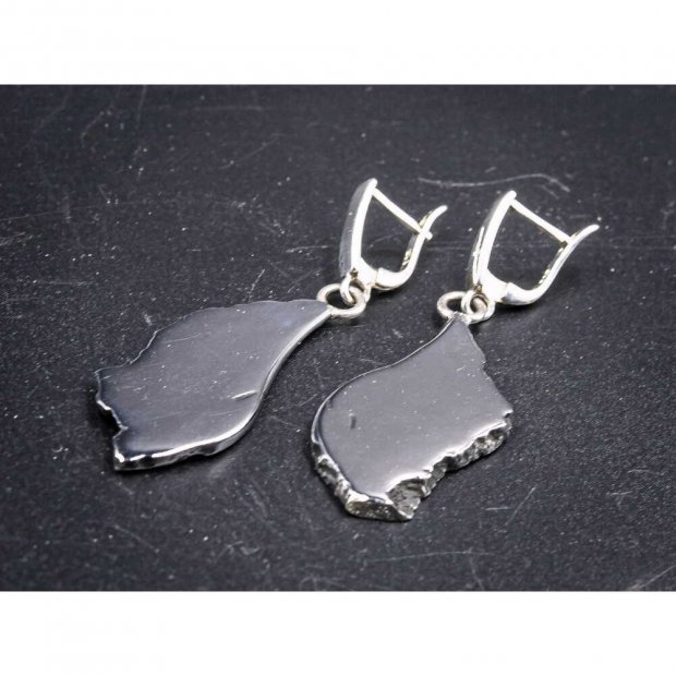 Chinge Earrings