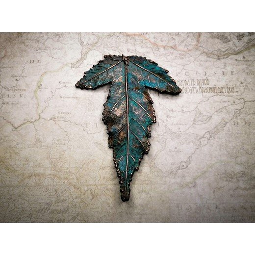 Blue Ginnala Leaf Pendant Necklace