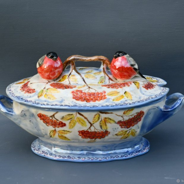 Porcelain Soup Tureen with Bullfinches & Rowan Design