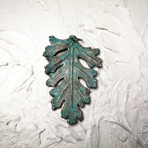 Cineraria Leaf Pendant Necklace