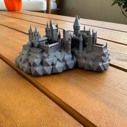 Harry Potter - Hogwarts Castle Statue