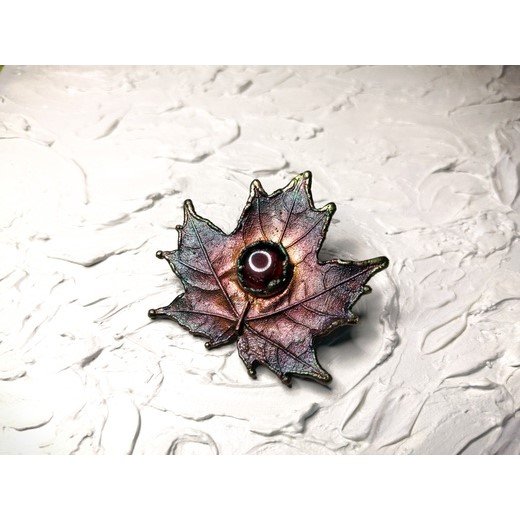 Gradient Maple Leaf With Eye Brooch