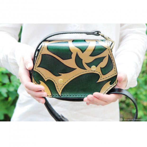 Elf's Gift Women's Handbag