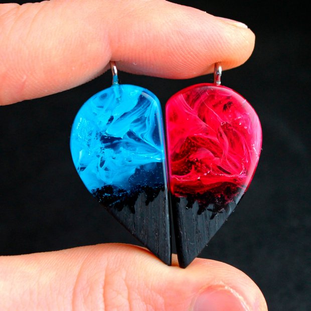 Blue And Red Paired Pendant Necklaces