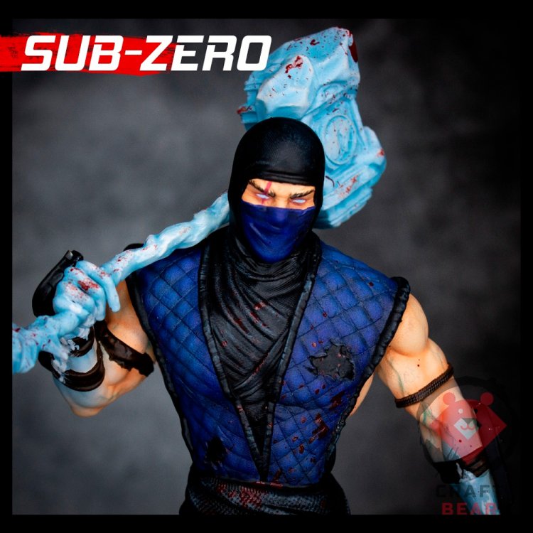 Mortal Kombat - Sub-Zero (with Ice Hammer) Figure