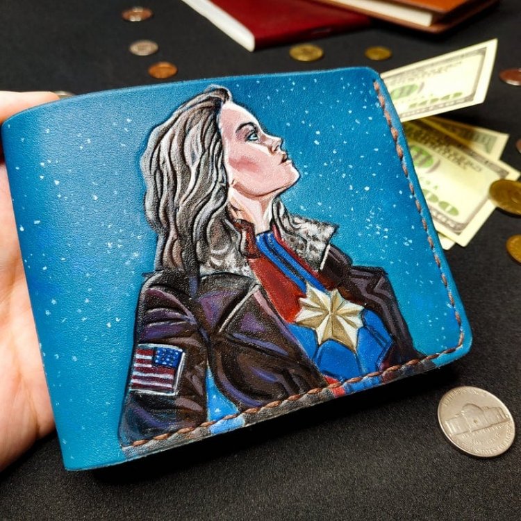 Handmade Marvel - Captain Marvel Star Custom Wallet
