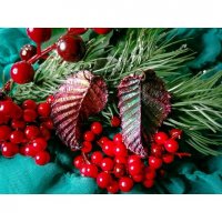 Gradient Mountain Elm Leaf Pendant Necklace