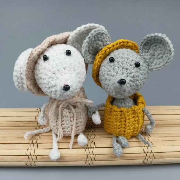 Lovely Mice Handmade Knitted Doll