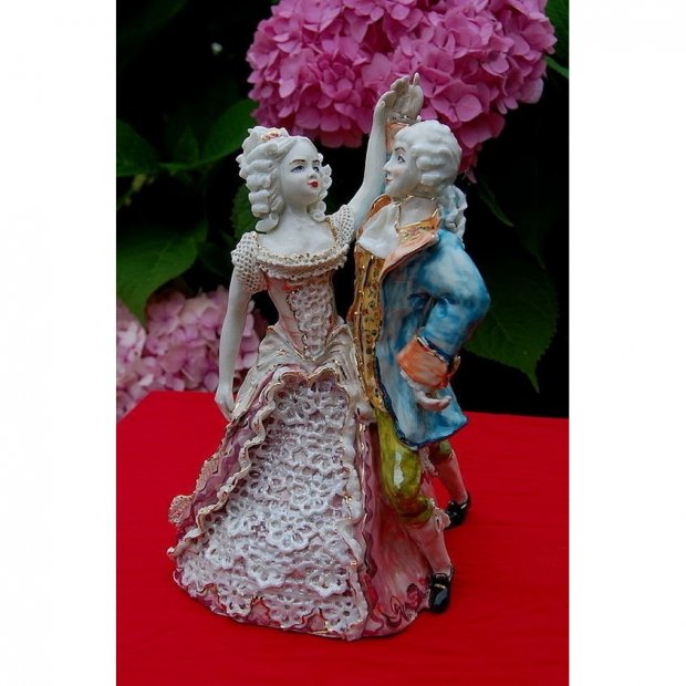 Dancing Couple Bell