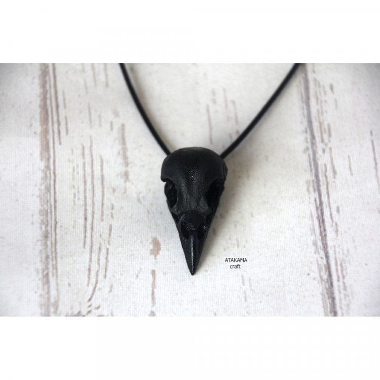 Black Raven Skull Pendant Necklace