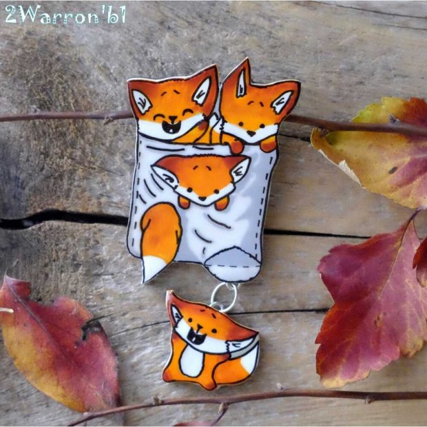Pocket Foxes Brooch
