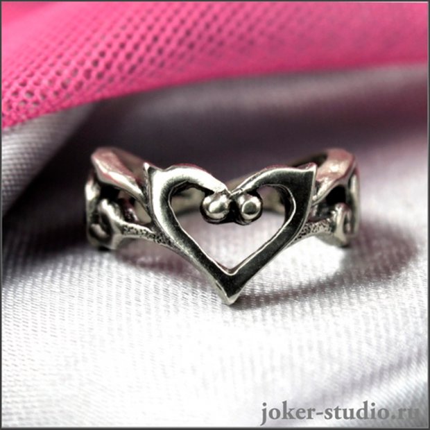 Lolita Heart Ring