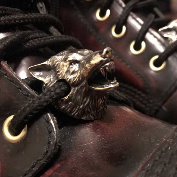 Wolf Boot Beads