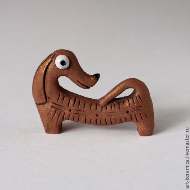 Curved Dachshund Figure