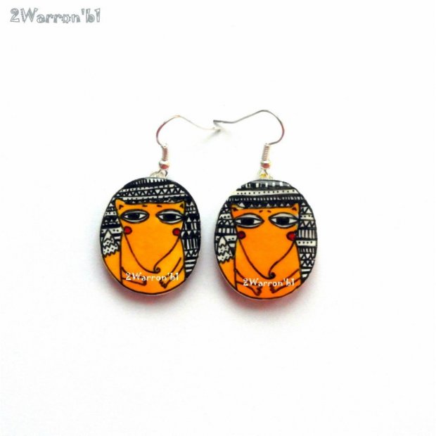 Pensive Foxes Earrings