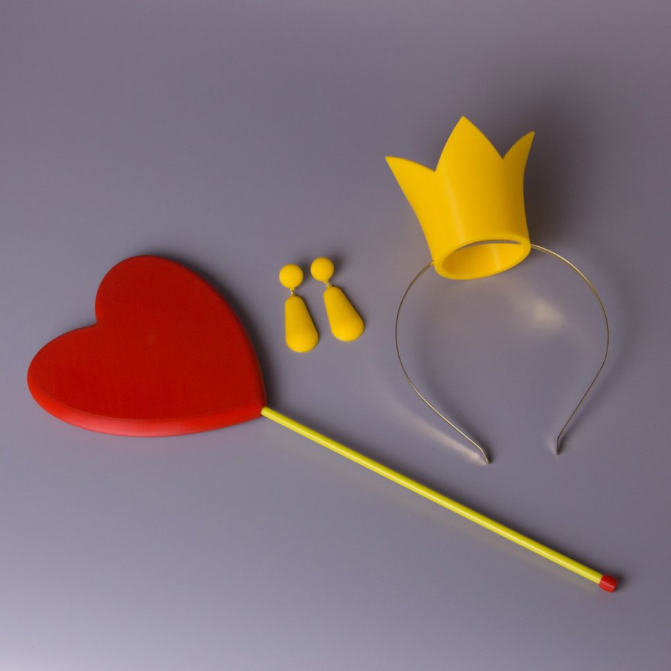 Queen of Hearts accessory set 