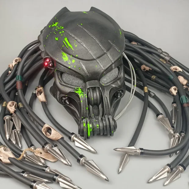 Predator Celtic Mask with green blood and hair