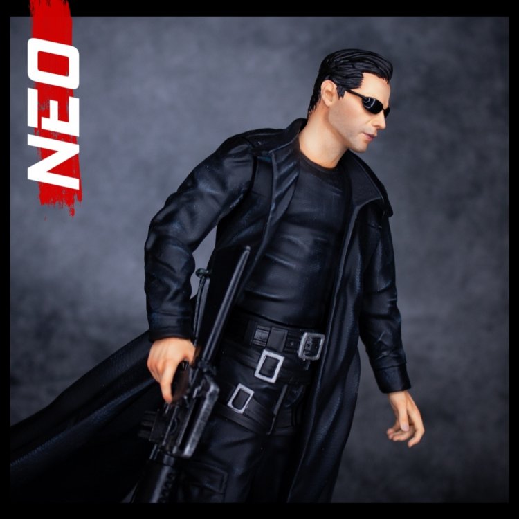 The Matrix - Neo Figure