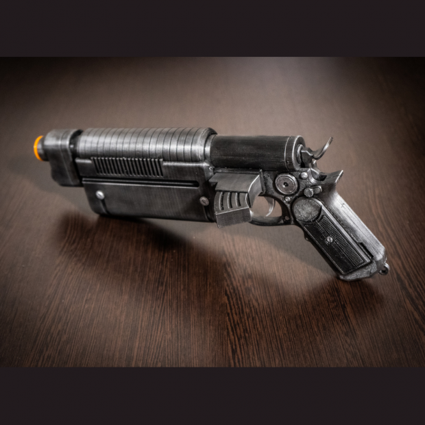 Star Wars K-16 Bryar Pistol Replica