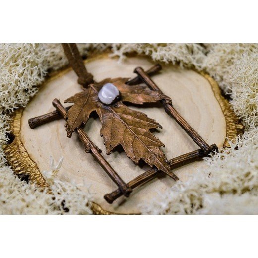 American Maple Leaf Pendant Necklace