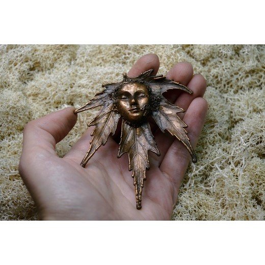 Maple Face Pendant Necklace
