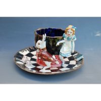 Alice In Wonderland - Alice And Rabbit Vase
