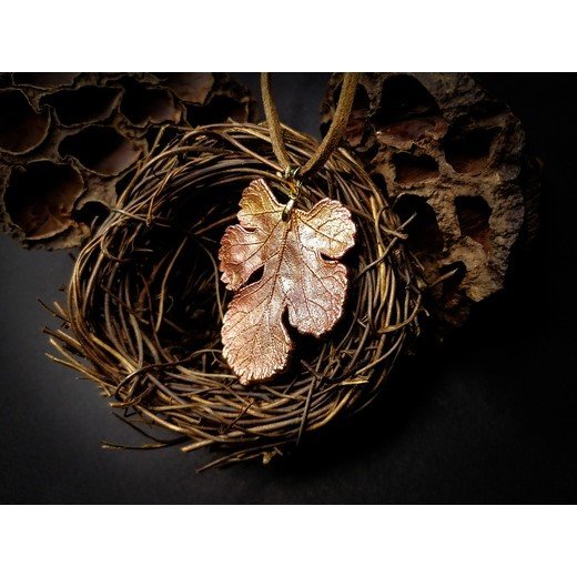 Autumn Mulberry Pendant Necklace