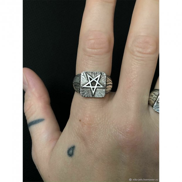 Pentagram Ring