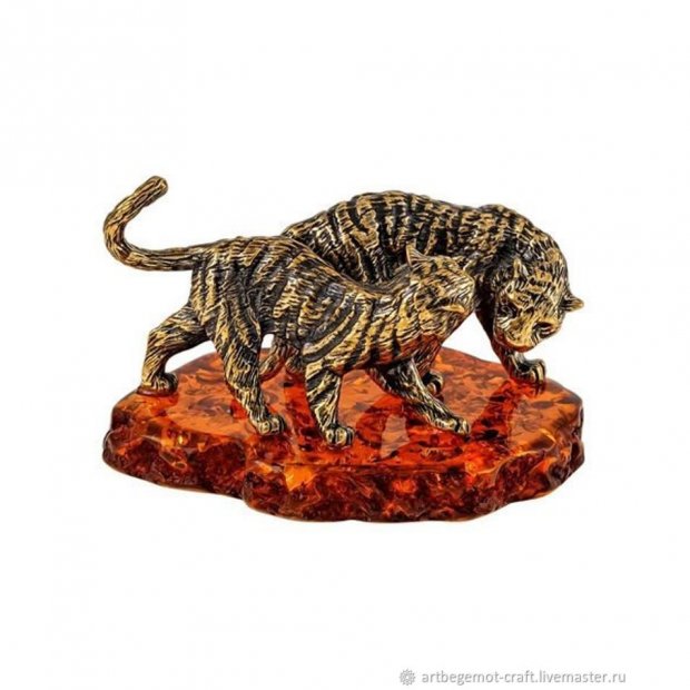 Tigers Figure