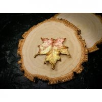 Golden Gradient Maple Pendant Necklace